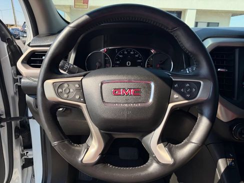 Used 2017 GMC Acadia Denali w/ Technology Package FWD image 33