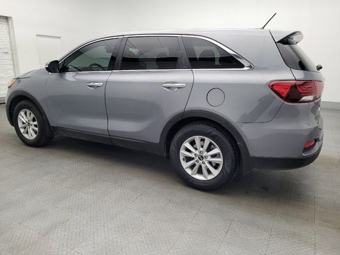 Used 2020 Kia Sorento LX image 3