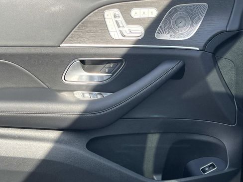 Used 2025 Mercedes-Benz GLE 350 4MATIC image 17