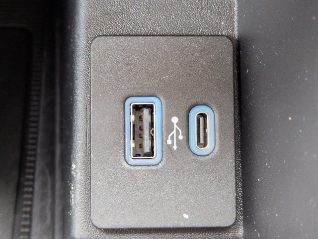 Used 2022 Ford Edge SEL w/ Convenience Package AWD/4WD image 23