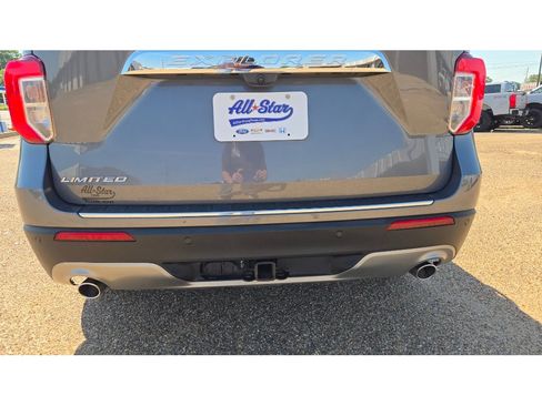 Used 2024 Ford Explorer Limited w/ Limited Technology Package RWD image 13
