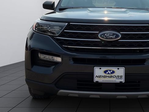 Used 2024 Ford Explorer XLT w/ Equipment Group 202A AWD/4WD image 9