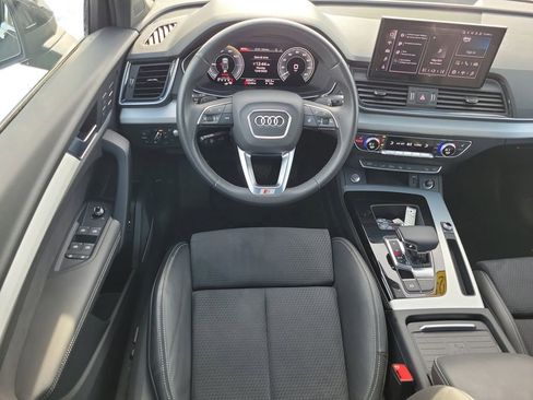 Used 2024 Audi Q5 e Prestige w/ Prestige Package AWD/4WD image 14
