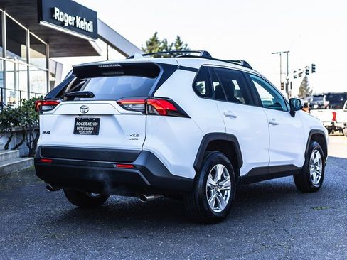 Used 2024 Toyota RAV4 XLE w/ Convenience Package image 9