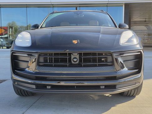 Used 2024 Porsche Macan image 9