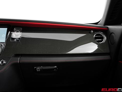 Used 2016 Rolls-Royce Wraith RWD image 32