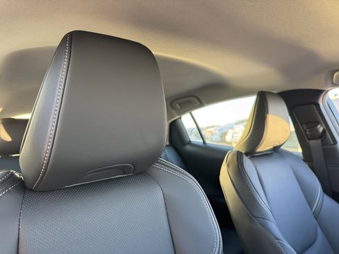 New 2026 Toyota Prius Plug-In Hybrid image 3