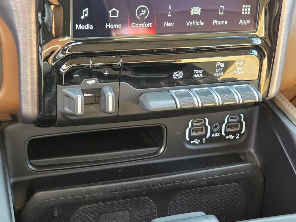 Used 2022 RAM 3500 Limited AWD/4WD image 31