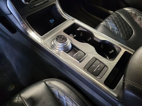 Used 2023 Ford Edge Titanium image 26