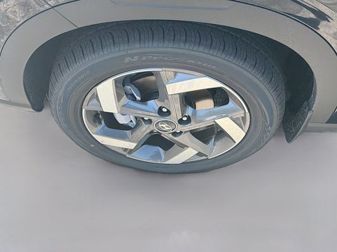New 2026 Hyundai Venue SEL FWD image 23