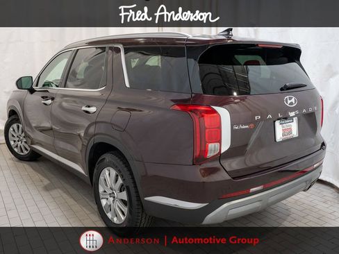 Used 2024 Hyundai Palisade SEL FWD image 3