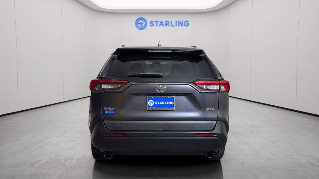 Used 2020 Toyota RAV4 XLE Premium FWD image 8