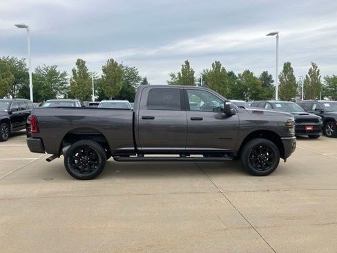 Certified 2025 RAM 2500 Big Horn AWD/4WD image 5