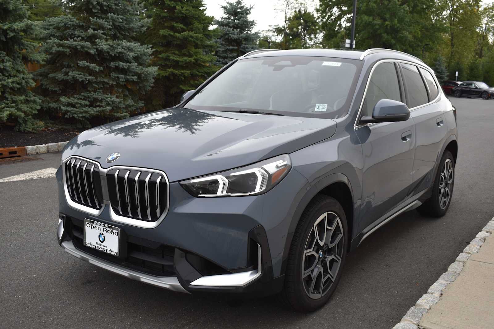 Used 2026 BMW X1 xDrive28i w/ Convenience Package AWD/4WD image 3