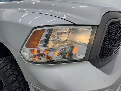 Used 2019 RAM 1500 Big Horn image 30