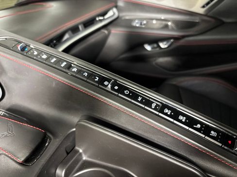 Used 2021 Chevrolet Corvette Stingray Premium Conv w/ 3LT RWD image 19
