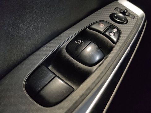 Used 2023 Nissan Sentra SR w/ SR Premium Package FWD image 27