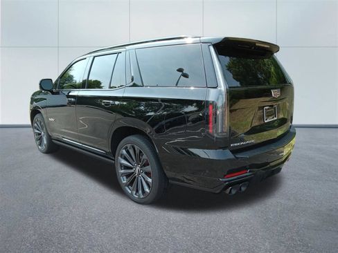 Certified 2025 Cadillac Escalade V AWD/4WD image 3