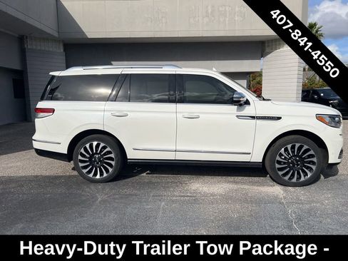 Used 2023 Lincoln Navigator Black Label image 2
