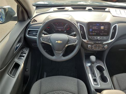 Used 2024 Chevrolet Equinox LT FWD image 10