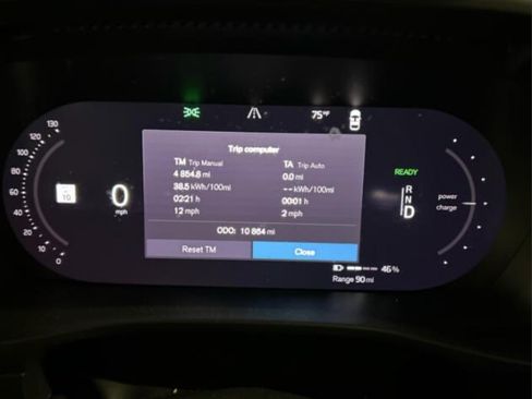 Used 2023 Volvo XC40 Recharge Plus w/ Protection Package Premier AWD/4WD image 5