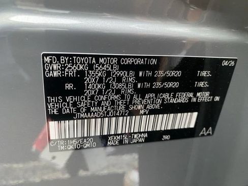Used 2026 Toyota C-HR AWD/4WD image 14