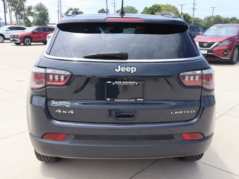 Used 2017 Jeep Compass Limited w/ Navigation Group AWD/4WD image 6