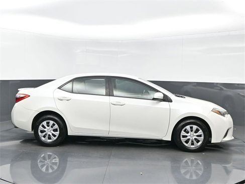 Used 2015 Toyota Corolla LE image 7