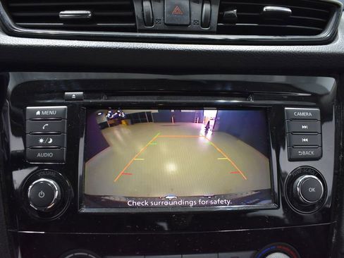 Used 2018 Nissan Rogue S AWD/4WD image 21