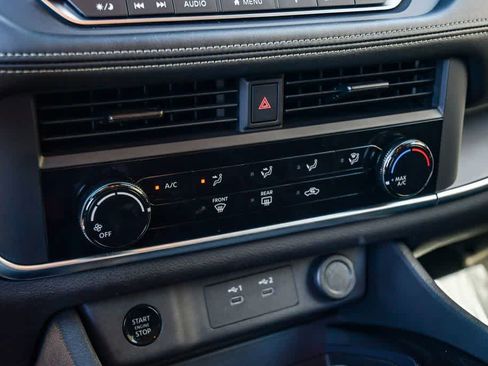 Used 2024 Nissan Rogue S image 20