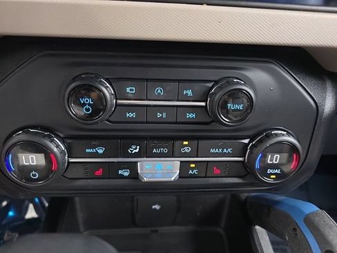 Used 2023 Ford Bronco Wildtrak AWD/4WD image 21