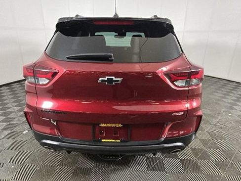Used 2023 Chevrolet TrailBlazer RS w/ Sun and Liftgate Package FWD image 3