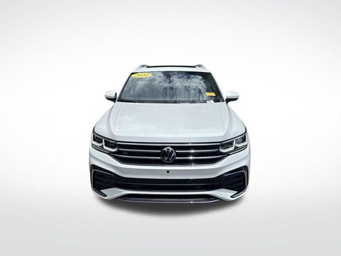Used 2024 Volkswagen Tiguan SEL R-Line AWD/4WD image 2