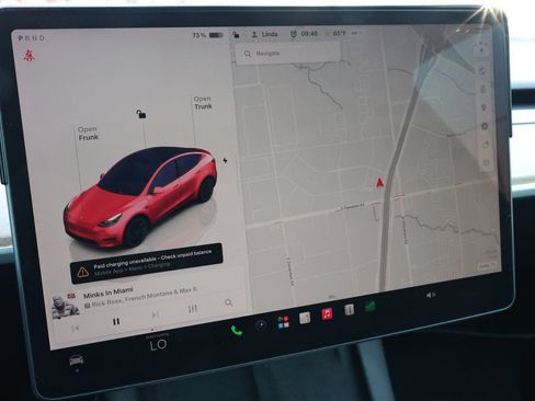 Used 2023 Tesla Model Y Long Range AWD/4WD image 16