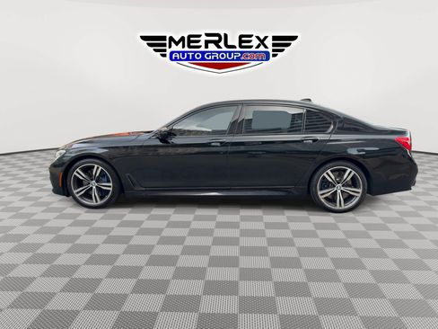 Used 2018 BMW 750i w/ Executive Package RWD image 5