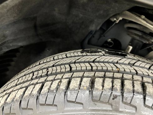 Used 2023 Jeep Grand Cherokee Limited RWD image 11