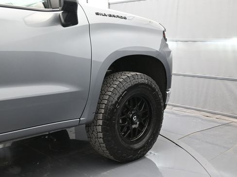 Used 2021 Chevrolet Silverado 1500 LT image 45
