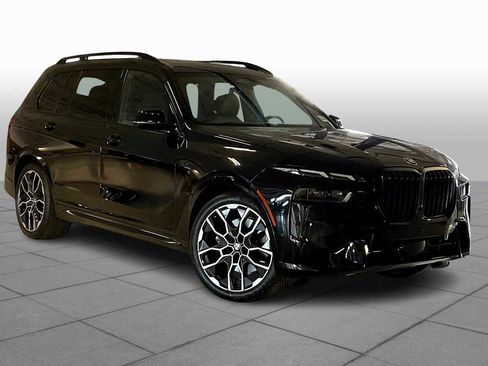 Used 2023 BMW X7 xDrive40i w/ M Sport Package image 2
