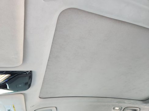 Used 2023 BMW X7 M60i w/ Executive Package image 26