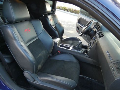 Used 2014 Dodge Challenger R/T image 27