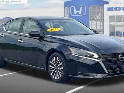 Used 2023 Nissan Altima 2.5 SV