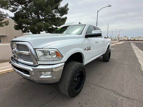 Used 2017 RAM 2500 Laramie AWD/4WD image 10