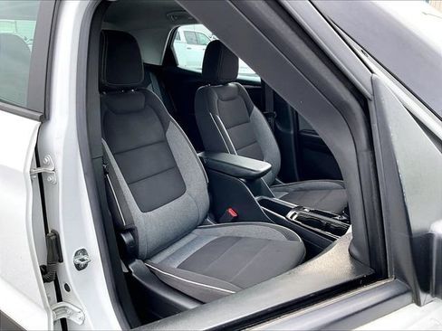 Used 2023 Chevrolet TrailBlazer LS FWD image 11