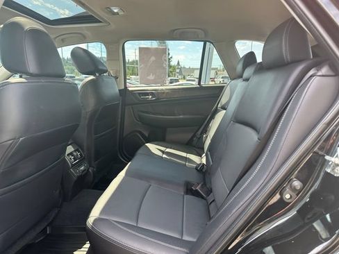 Used 2018 Subaru Outback 3.6R Limited AWD/4WD image 21