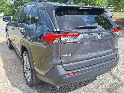 Used 2023 Toyota RAV4 XLE Premium AWD/4WD image 7