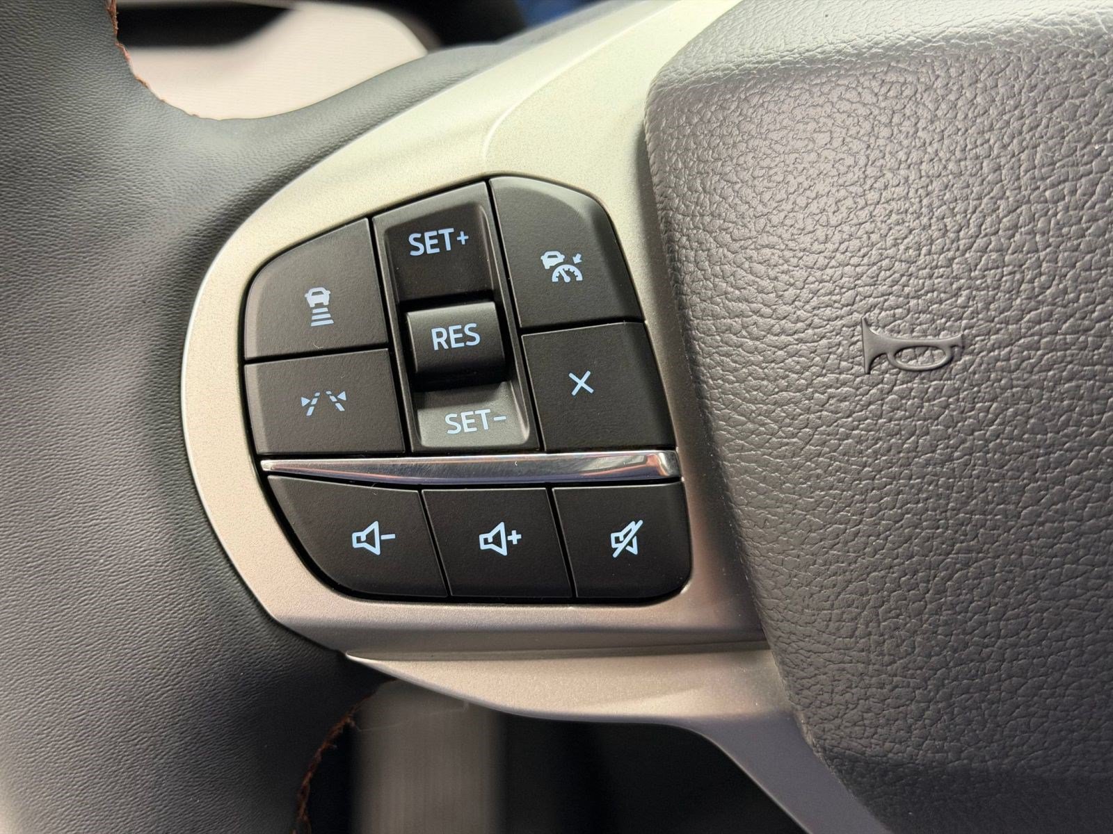 New 2026 Ford Explorer Active w/ Active Comfort Package AWD/4WD image 14