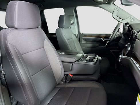 New 2025 GMC Sierra 2500 SLE w/ SLE Value Package; image 27