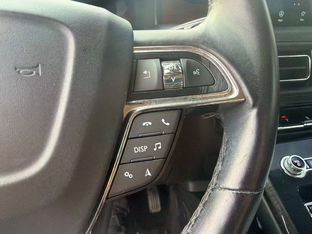 Used 2023 Lincoln Nautilus Reserve AWD/4WD image 28