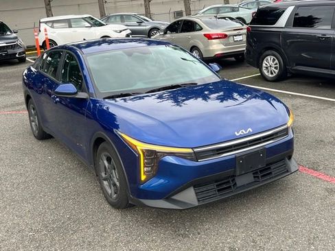 Certified 2025 Kia K4 LXS image 7