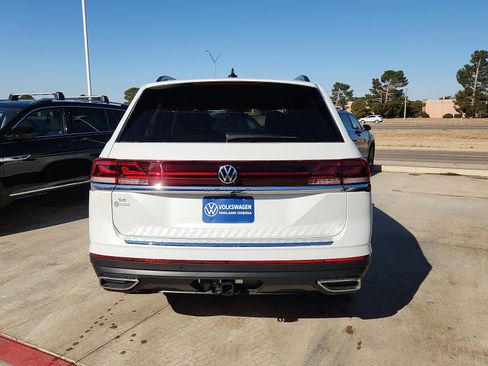 New 2026 Volkswagen Atlas SE image 6